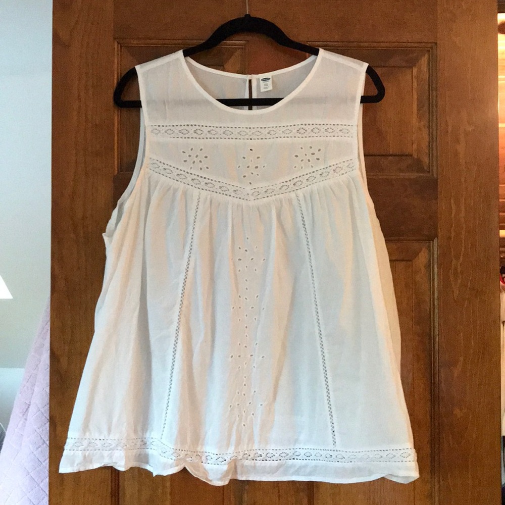 Cotton shirt with eyelet detail